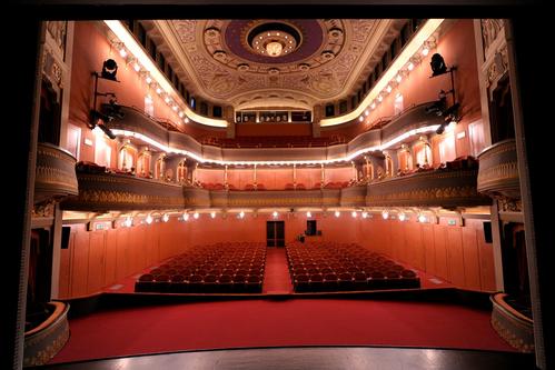 Teatro Puccini - Stadttheater slide