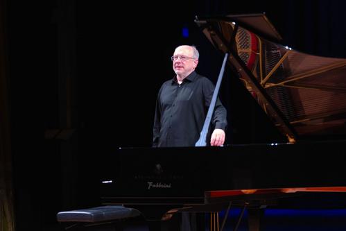 FESTIVAL PIANISTICO INTERNAZIONALE DEL MEDITERRANEO Ass. Mus. e Cult. Hermes Ets slide