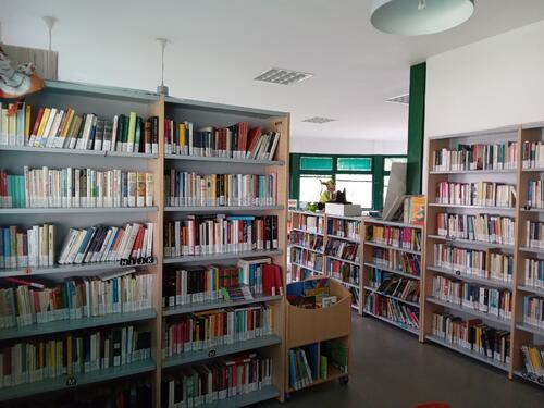 Biblioteca Comunale Plebino Battanini slide