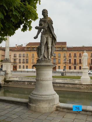 Statue in Prato della Valle - Isola Memmia slide