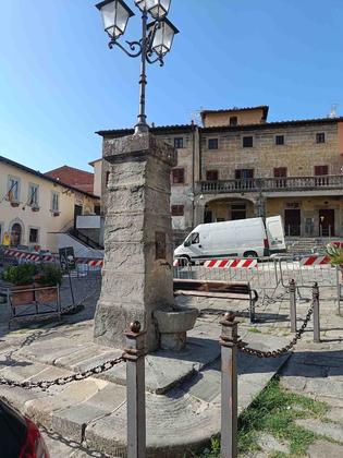 PIAZZA GHIBERTI - PELAGO slide