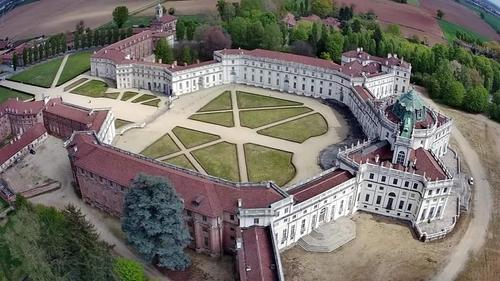 Palazzina di Caccia di Stupinigi slide