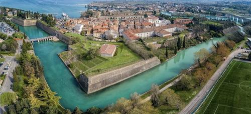 CINTA MURARIA RINASCIMENTALE - FORTEZZA PENTAGONALE VENEZIANA slide