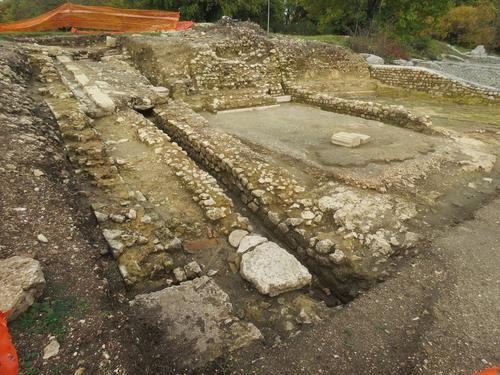 Carsulae, edifici lato nord del foro slide