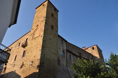 Castello medievale, ex monastero benedettino slide