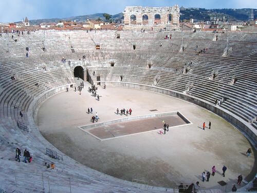 Anfiteatro romano “Arena di Verona” slide