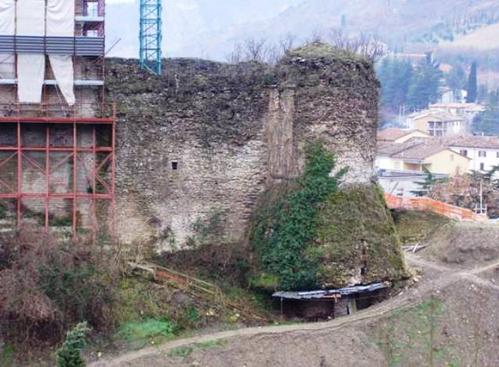 Rocca dei Conti Guidi slide