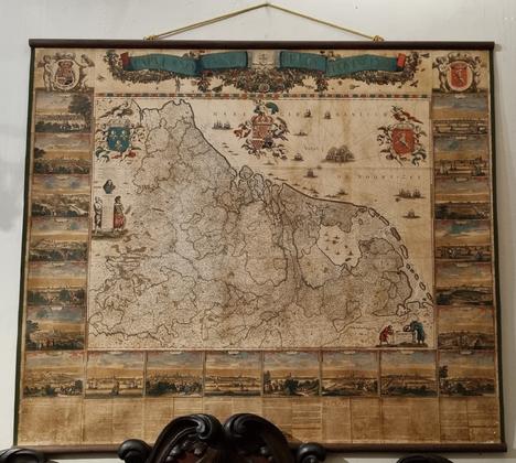 Palazzo Spinola – Serie di sei carte geografiche dei Quattro continenti, delle 19 provincie del Belgio e un planisfero slide