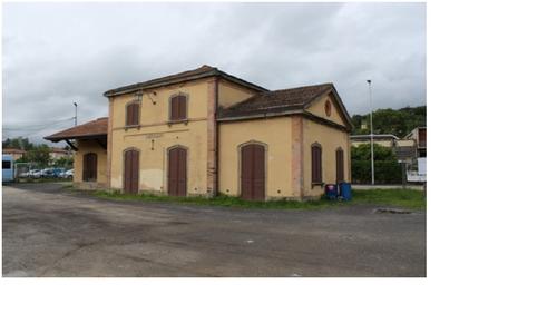 Edificio ex stazione ferroviaria di Anghiari slide