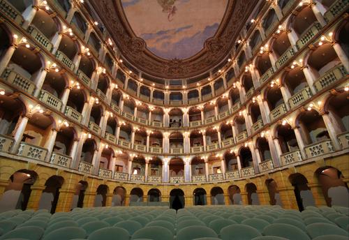 FONDAZIONE TEATRO FRASCHINI slide