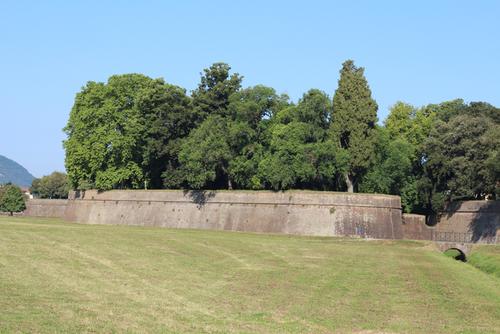 Complesso delle Mura urbane slide