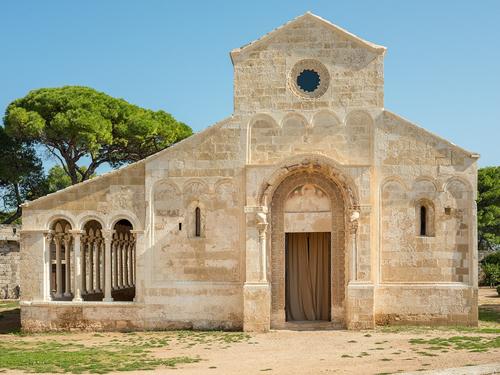 Abbazia di Santa Maria di Cerrate slide