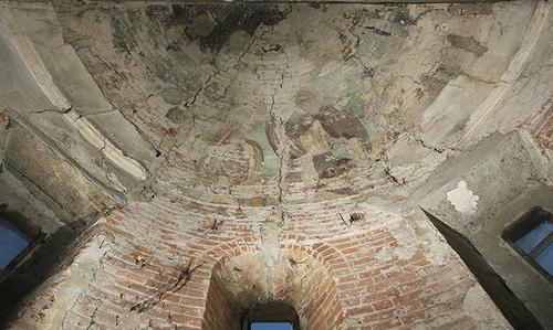 Chiesa e affresco Incoronazione della Vergine in Cascina Sant’Ambrogio slide