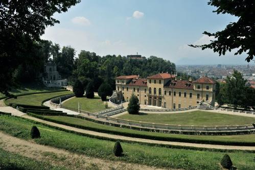 Villa della Regina slide