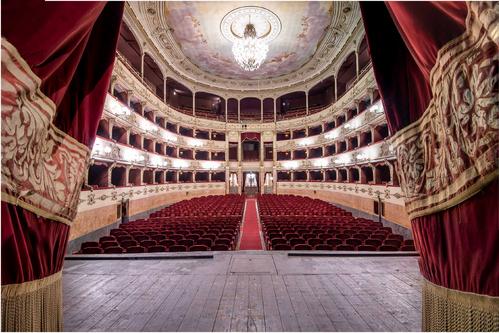 Teatro della Pergola slide