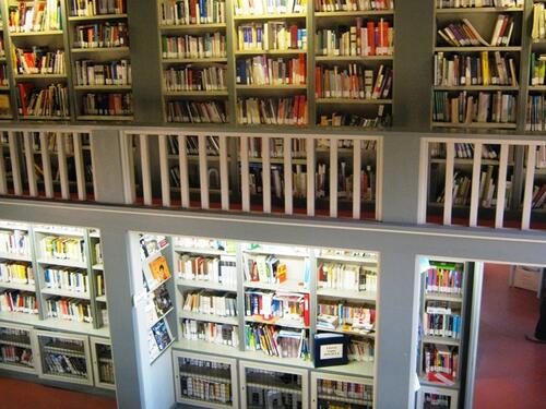 Biblioteca Comunale Vallesiana slide