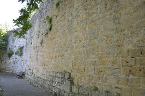 Mura medievali di Volterra slide