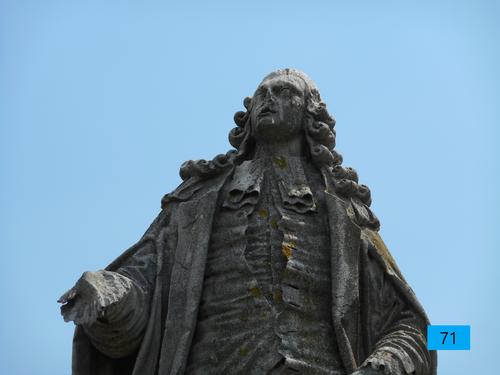 Statue in Prato della Valle - Isola Memmia slide