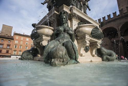 Fontana del Nettuno slide