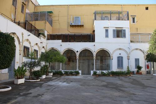 Caserma Ruggero Settimo, Piazza S. Francesco di Paola, Palermo: Chiostro slide