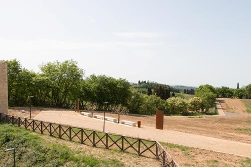 Parco Archeologico e Tecnologico della Fortezza di Poggio Imperiale slide