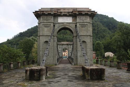 PONTE DELLE CATENE IN LOCALITA’ FORNOLI E CHIFENTI (LU). slide