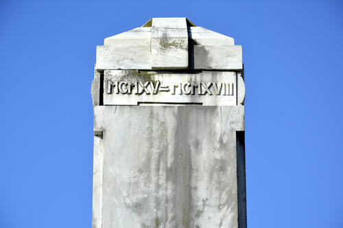 Monumento ai caduti della 1^ Guerra Mondiale di Alberto Cheli - Pieve Fosciana slide