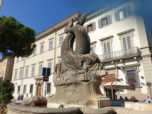 Fontana dei Delfini slide