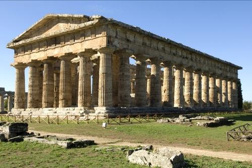 PARCO ARCHEOLOGICO DI PAESTUM E VELIA slide