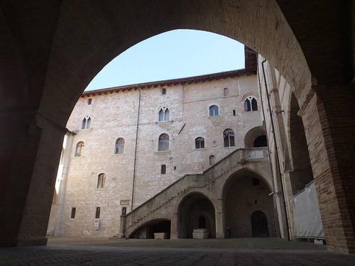 “Museo della città di Palazzo Trinci” slide