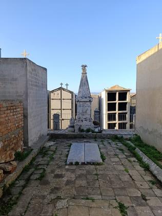 MONUMENTO FUNEBRE ALLE VITTIME DEL 1908 slide