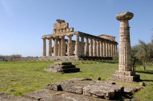 PARCO ARCHEOLOGICO DI PAESTUM E VELIA slide