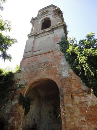 Complesso storico costituito dalla vecchia chiesa di S.Lorenzo Martire,  con annesso campanile e canonica in Fauglia slide