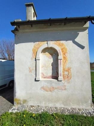 CAPPELLETTA CINQUECENTESCA FRAZIONE TIVERIACCO slide