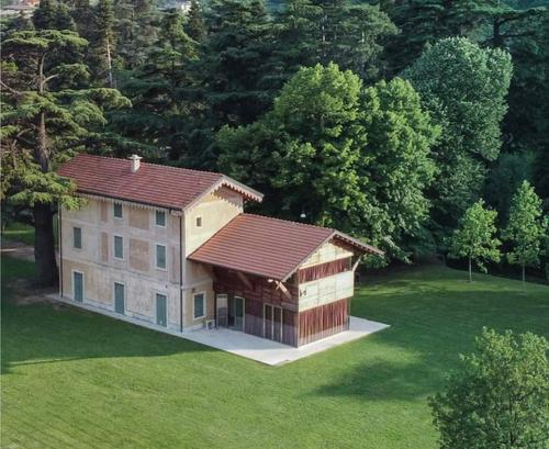 Biblioteca Comune di Affi - stabile comunale Ex Stazione slide