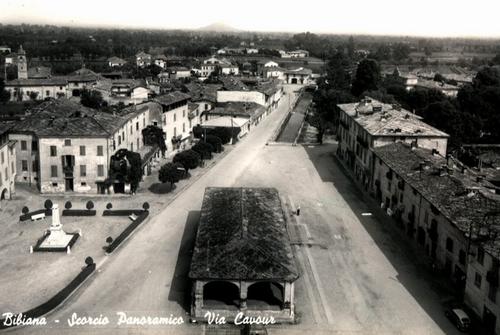 Ala comunale (mercato coperto) di Piazza San Marcellino slide