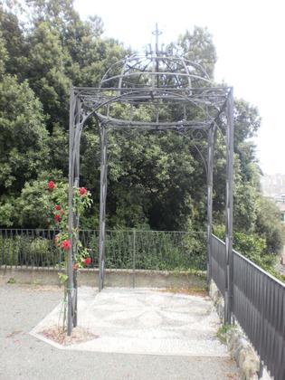 Parco storico di Villa Rossi di Genova slide