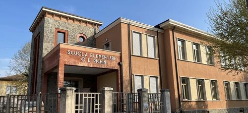 Biblioteca comunale di  Lusia slide