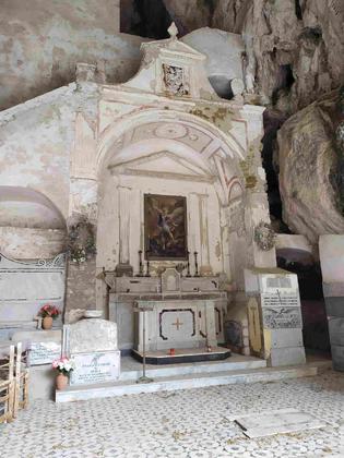 CHIESA RUPESTRE DI SAN MICHELE ARCANGELO slide