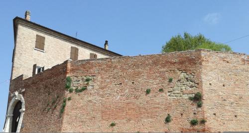 Castello Malatestiano di Montiano slide