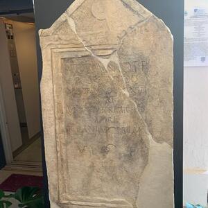 Lapide Romana  -   Restauro Stele Funeraria Romana