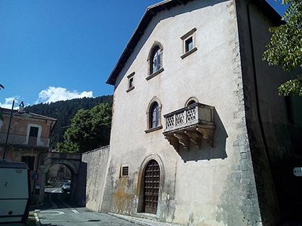 Palazzo Ducale Orsini-Colonna slide