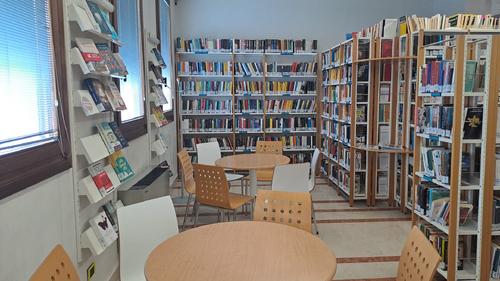 BIBLIOTECA COMUNALE DI CASIER slide
