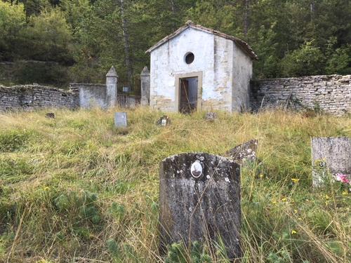 Cimitero di Poggio alla Lastra slide