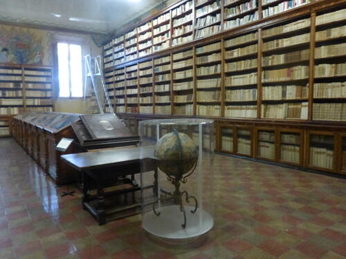 Biblioteca Comunale "A.Saffi" e Fondo Piancastelli slide