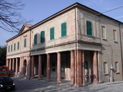 Palazzo della Cultura e del Teatro comunale  slide
