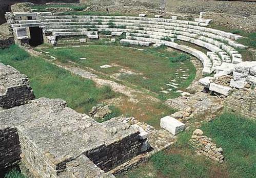 Area archeologica della città antica di Albintimilium slide