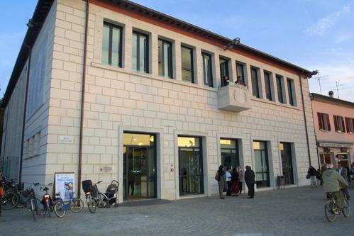 Biblioteca comunale di Cesenatico slide