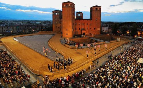 Castello degli Acaja slide