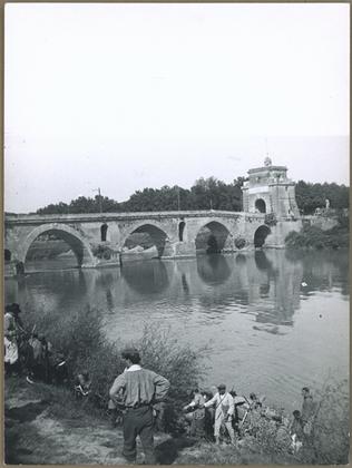 Collezione fotografica Becchetti: uno sguardo su Roma tra Ottocento e Novecento slide